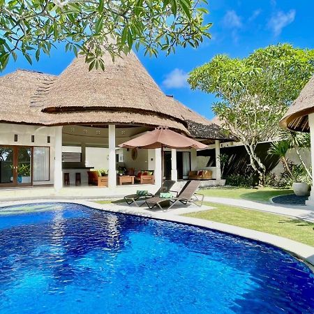 The Mutiara Jimbaran Boutique Villas Exterior photo